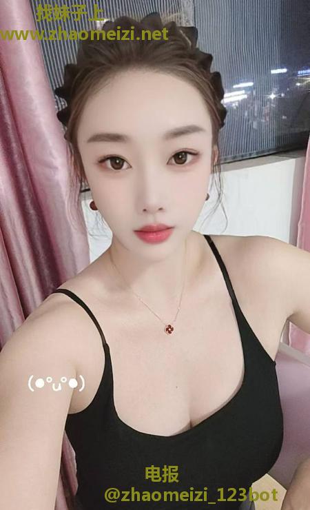 江阴性感大胸妹子