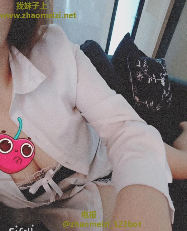 上城超绝巨乳E奶妹