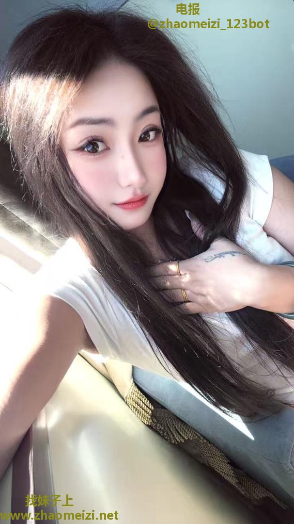 前凸后翘温柔御姐