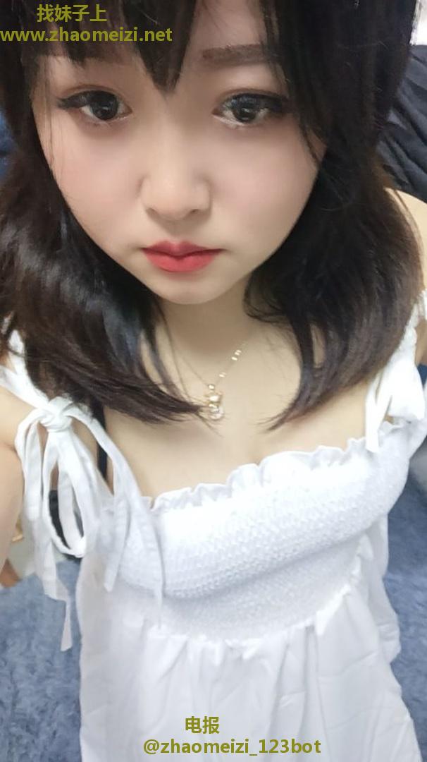 高挑性感馨菲老师