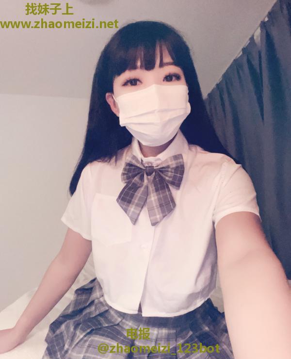 学生装嫩妹可乐