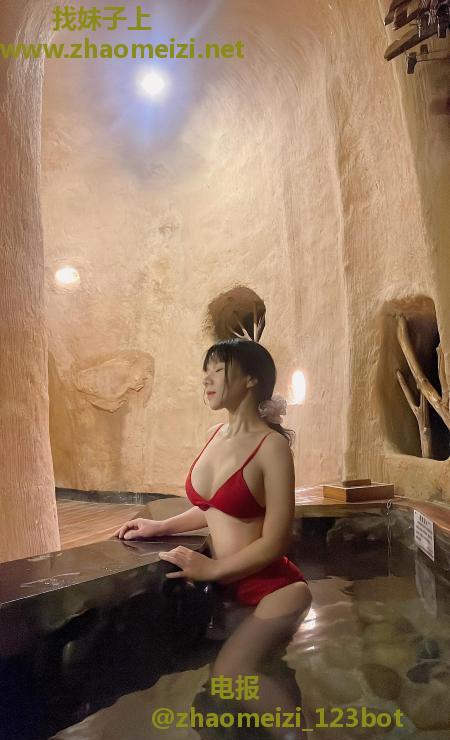 浦东巨乳榨精少妇