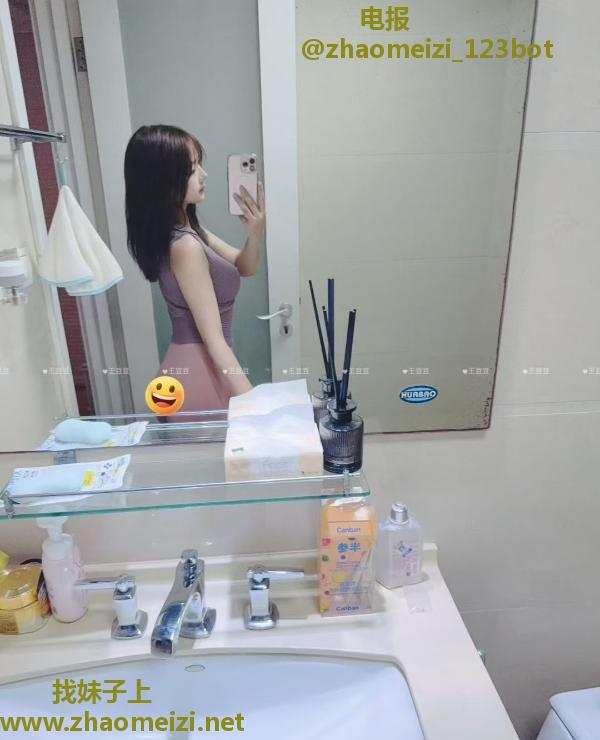 园区王豆豆巨乳萝莉