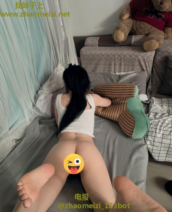 娇小服务型少妇