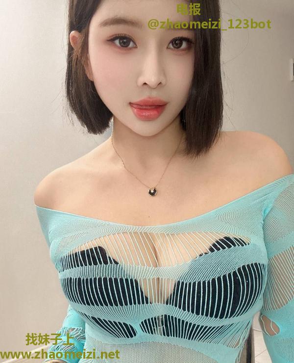 性感白虎b翘臀曦瑶