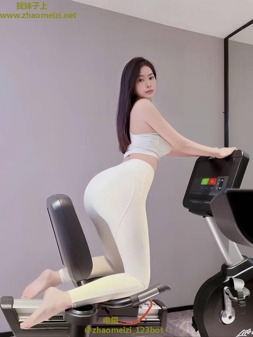 粉嫩骚妹口活好