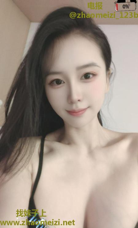 九头身大胸夏蝉