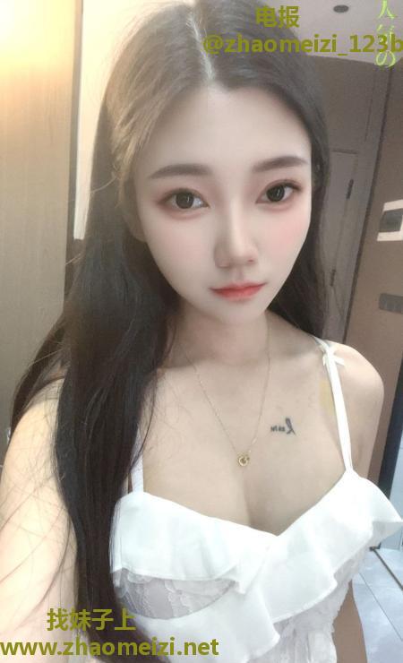 岳麓女友型颜值妹子