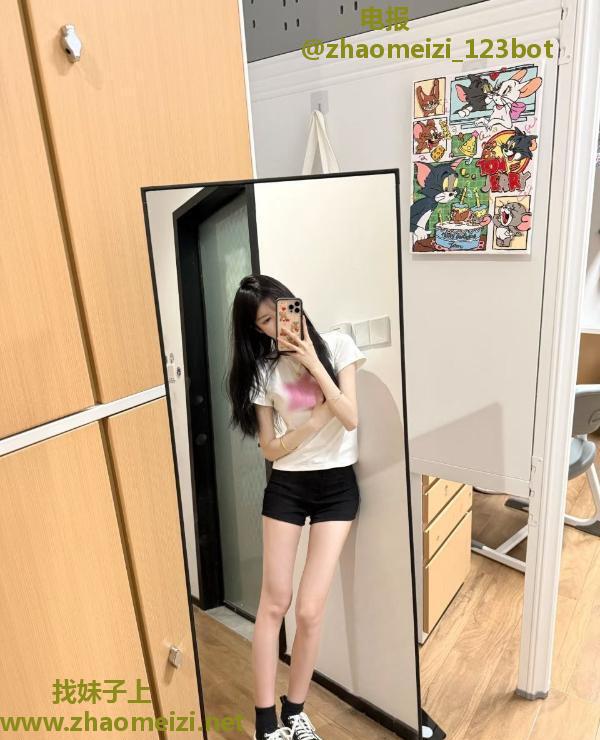 零零后可爱小嫩妹