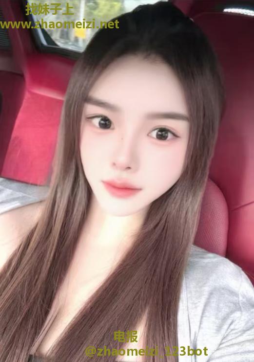 返食乳神小姐姐