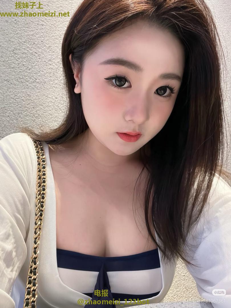 深喉很深的妹妹胸大