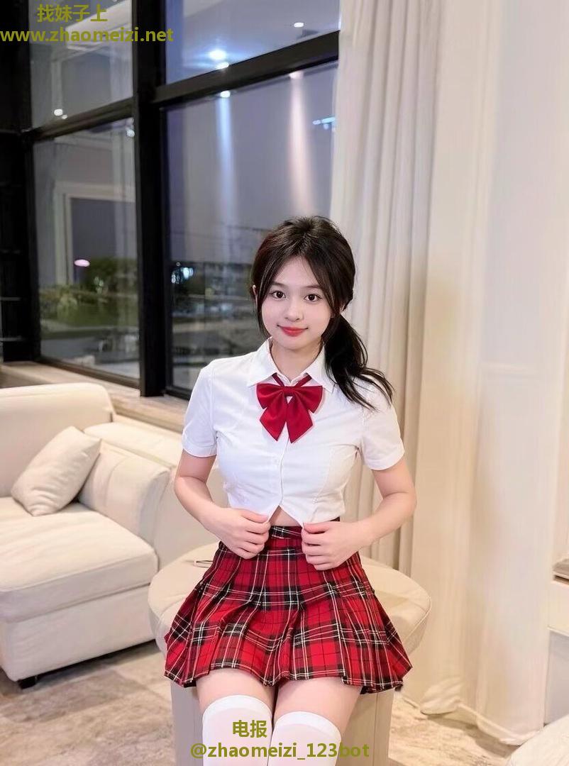 00后清纯少女小青