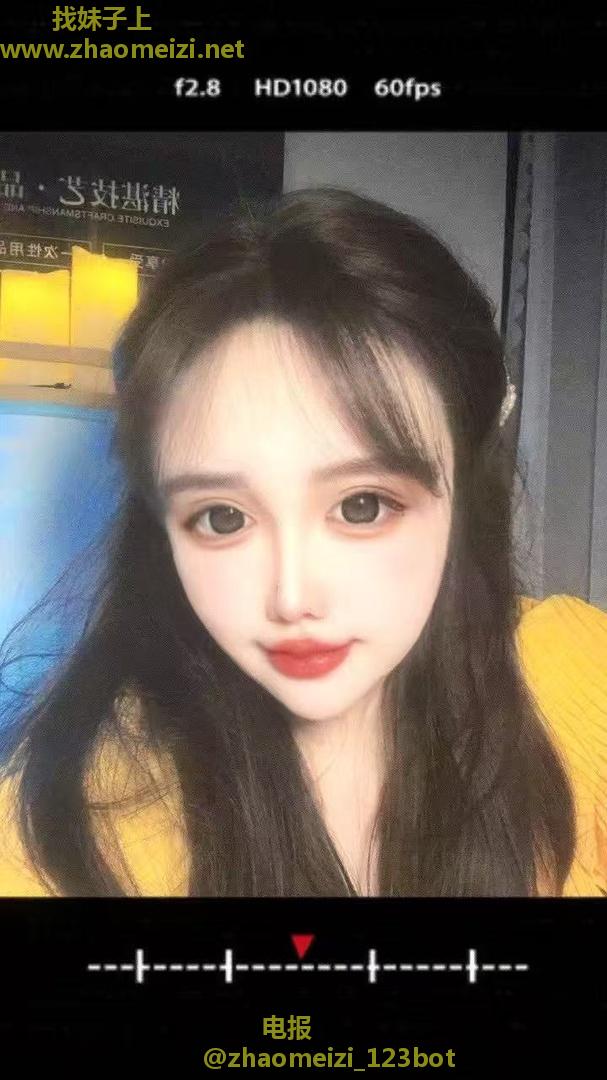 微胖白嫩小姐姐