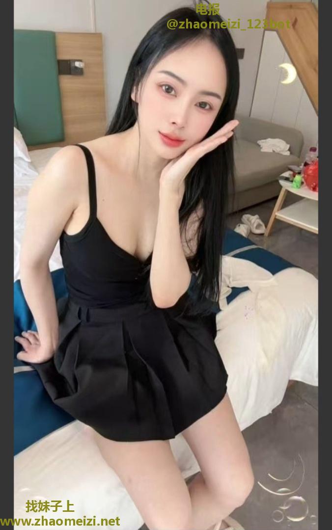 性感美女主播下海兼职