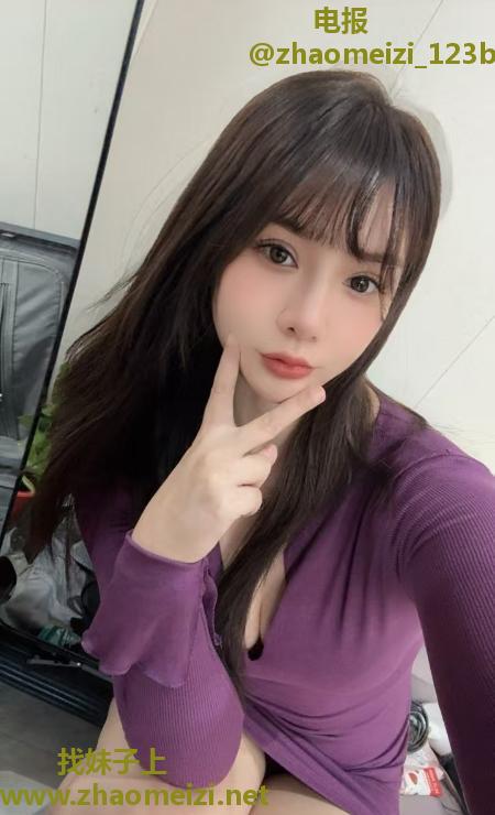 大胸美女炮架子