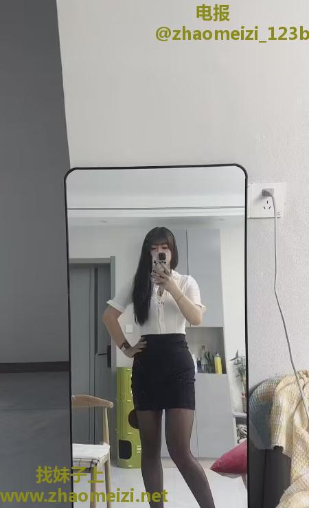 高挑小姐姐莹莹