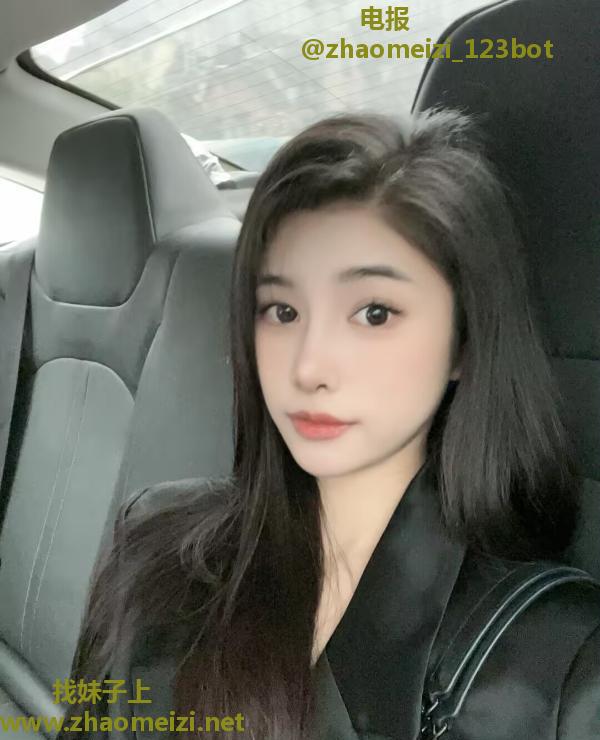 网红清纯小辣妹