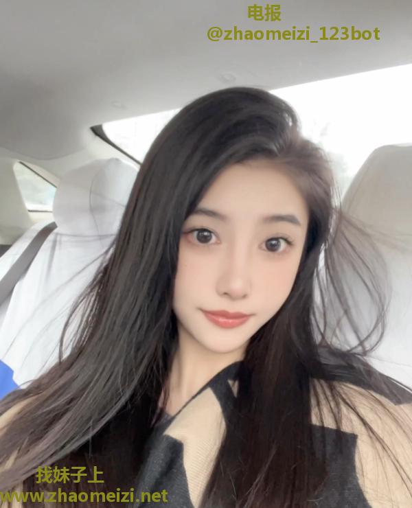 网红清纯小辣妹