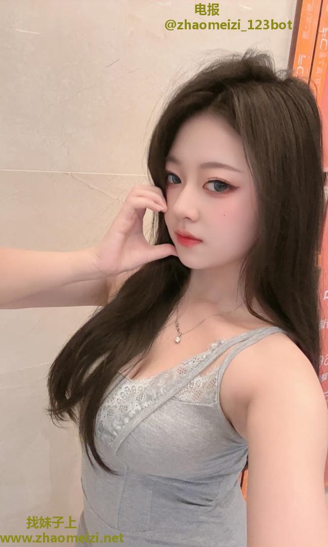 身材棒棒的美女老师