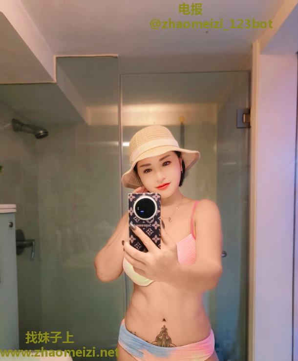 肤白丰满小辣椒