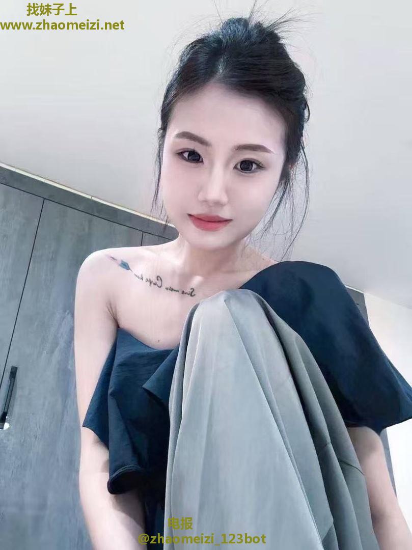 刚下水粉嫩小骚B