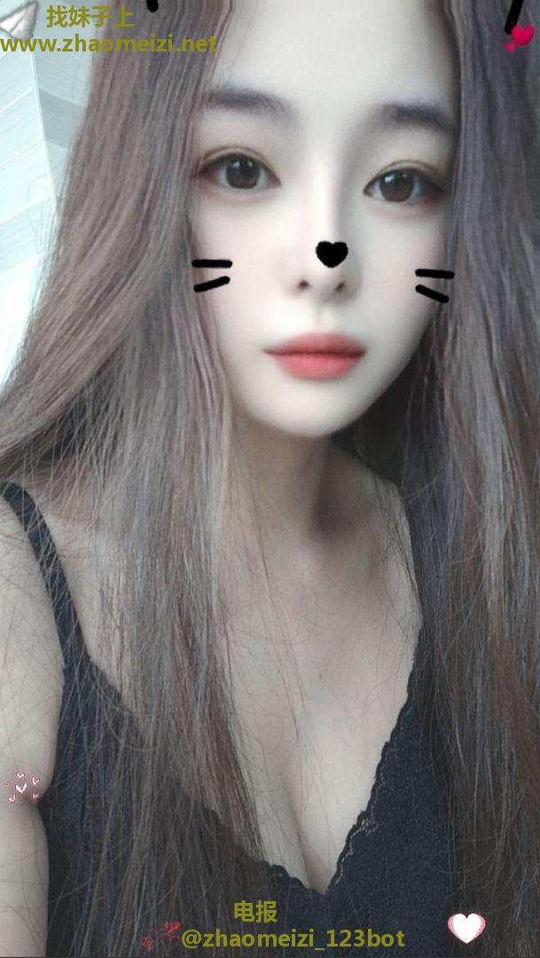 喜欢观音坐莲的小骚妹