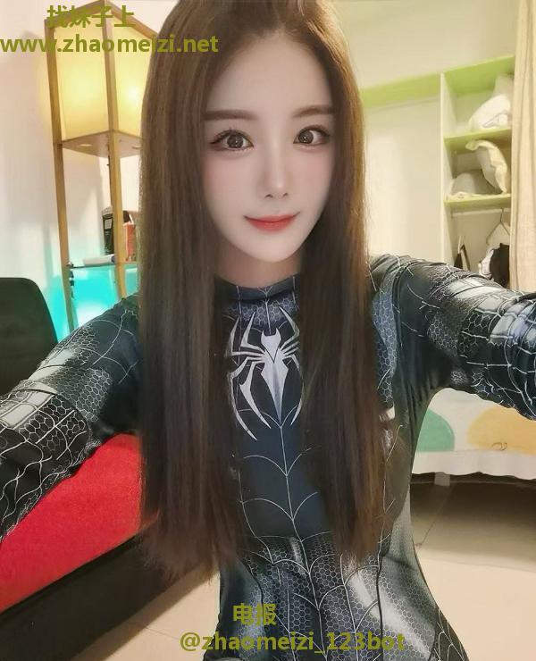 翘臀腰细大熊老师