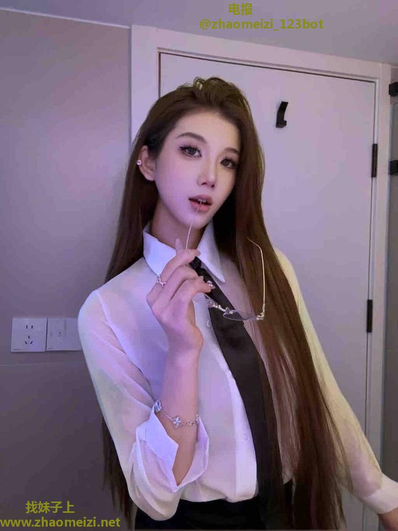 很高挑服务特好的小姐姐