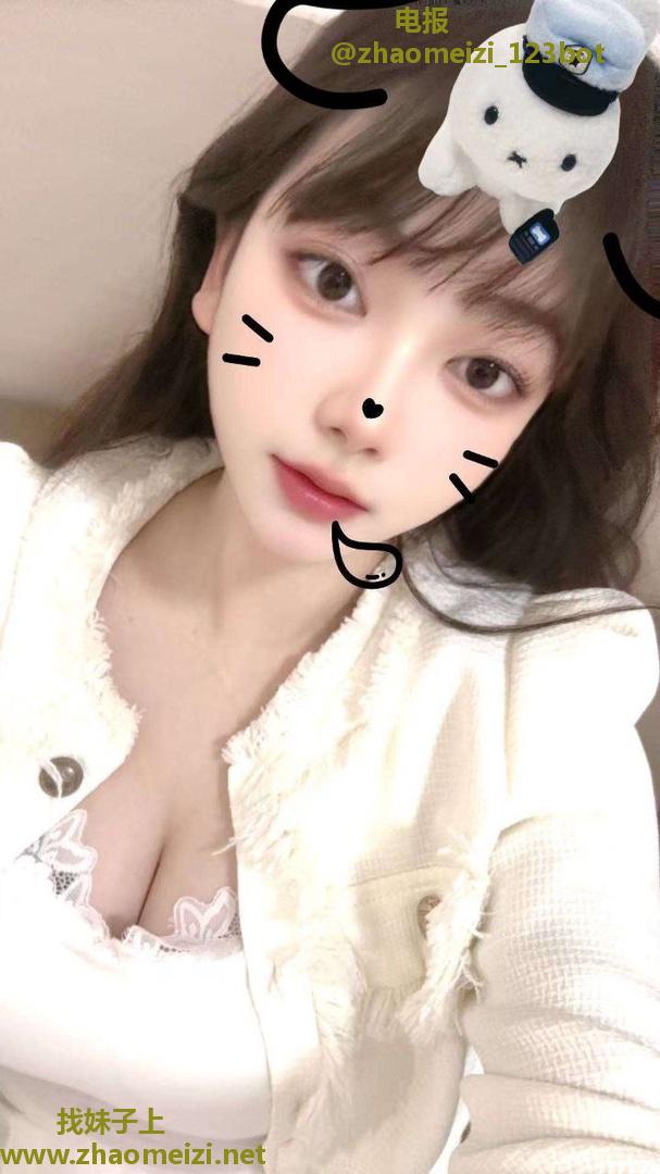 淫荡雪儿年纪身体很嫩