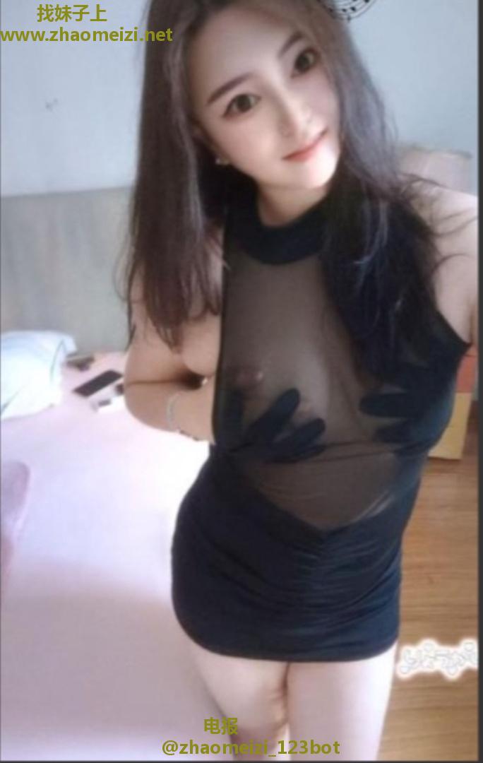 极品身材奶大多汁粉嫩翘臀