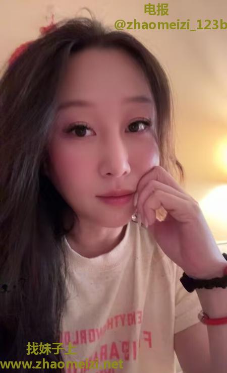 拉丝水床少妇琪琪