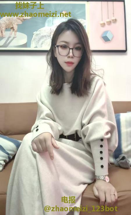 二刷铁西眼镜少妇