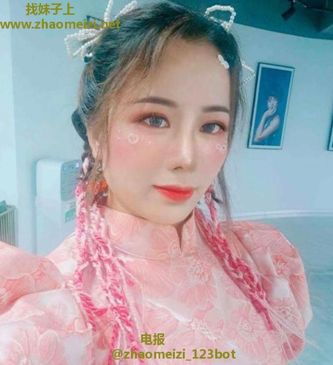 肥臀巨乳安妮骚逼