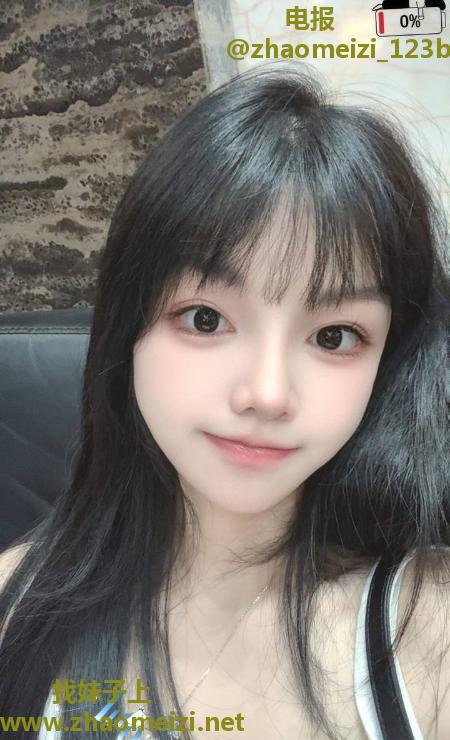 清纯颜值身材好老师