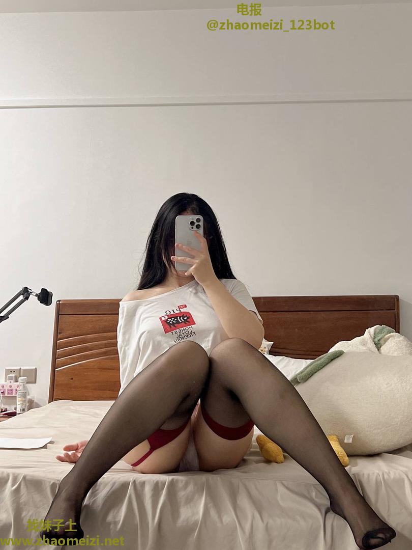 余杭丰满骚货希希