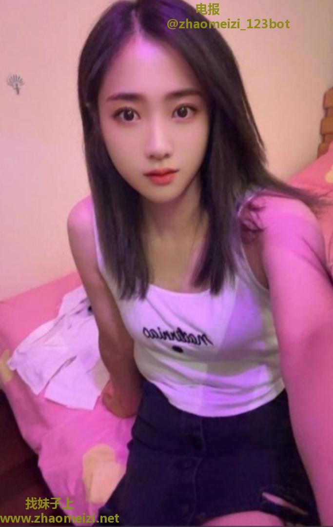 白嫩舞蹈学妹水量大