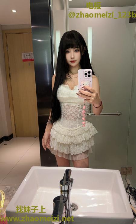 新区妮妮玉体游记