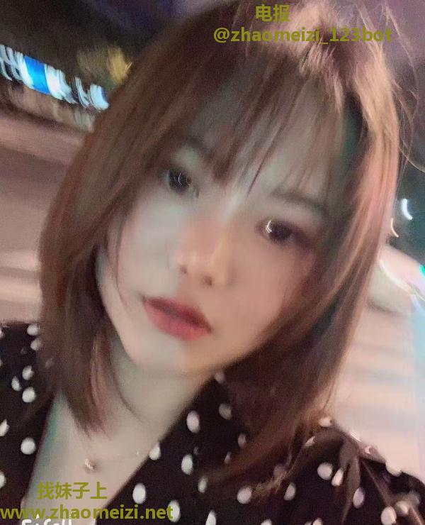 蜀山青秀大波妹