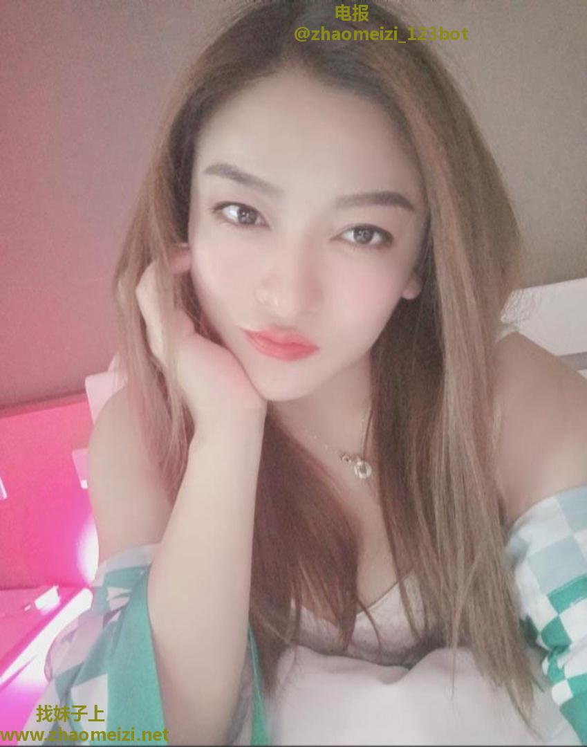 性感丰满大胸0活好的骚妹