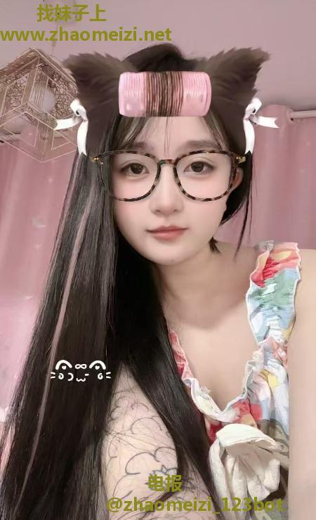 四刷高颜值口爆两姐妹