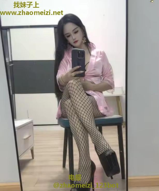 贴身热舞调情的波老师