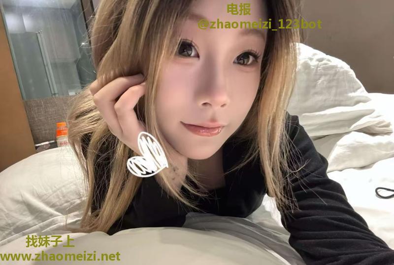 高颜值长腿气质嫩妹