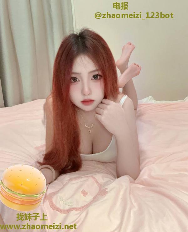 龙华区制服曼曼