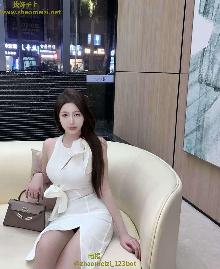 很懂事的姐姐腿很长