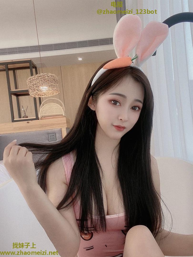 汕头风骚翘臀妹妹