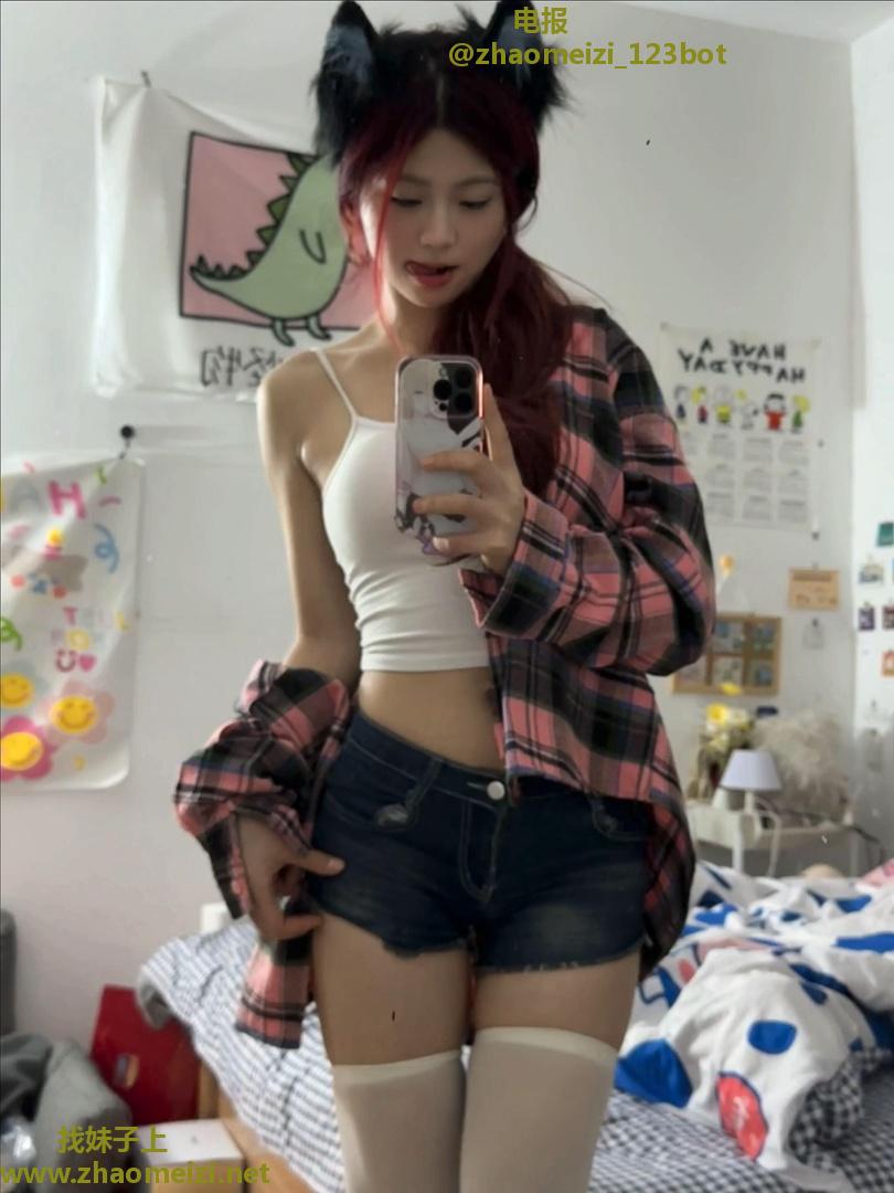 小妹刚下海小穴粉嫩多水