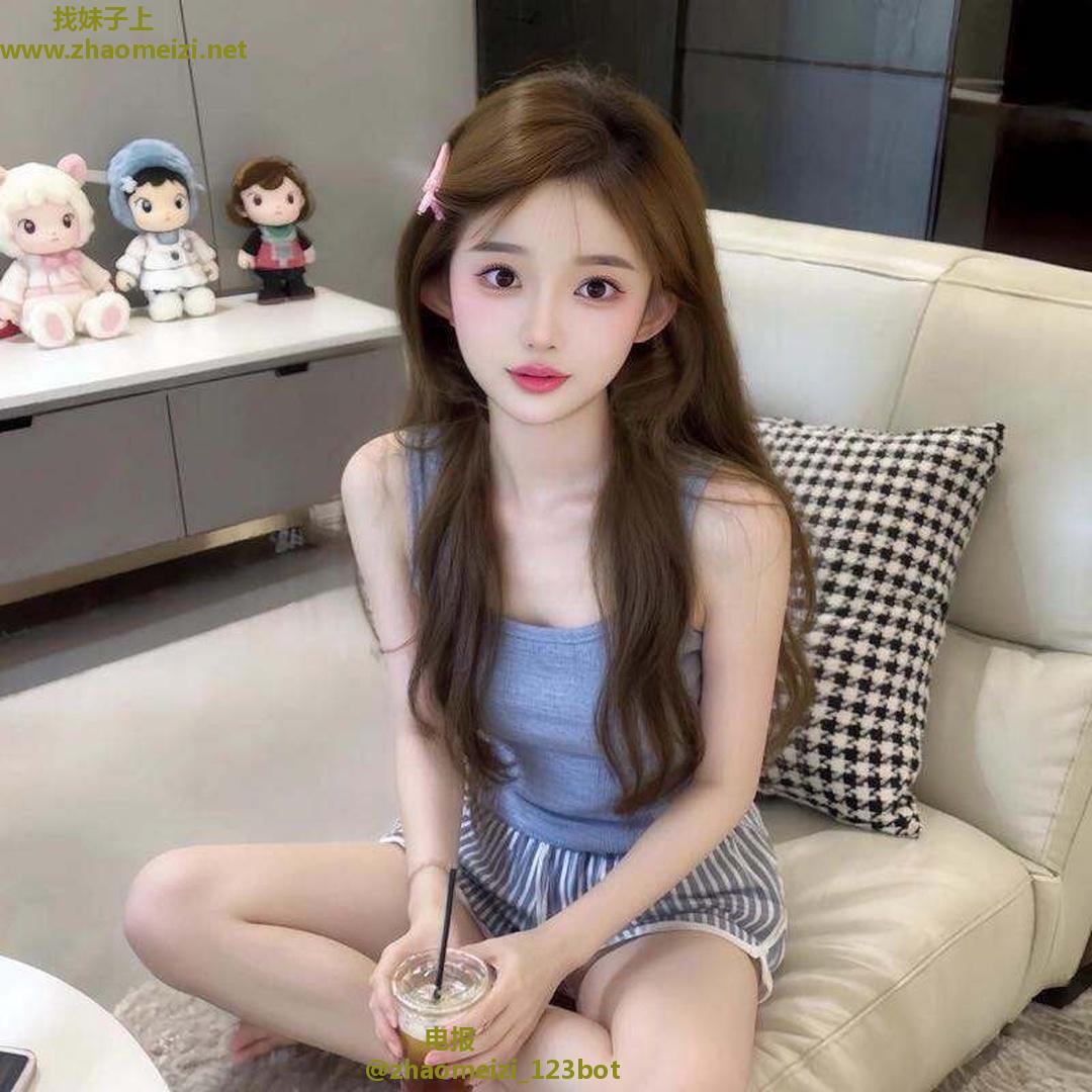 07嫩妹皮肤白皙