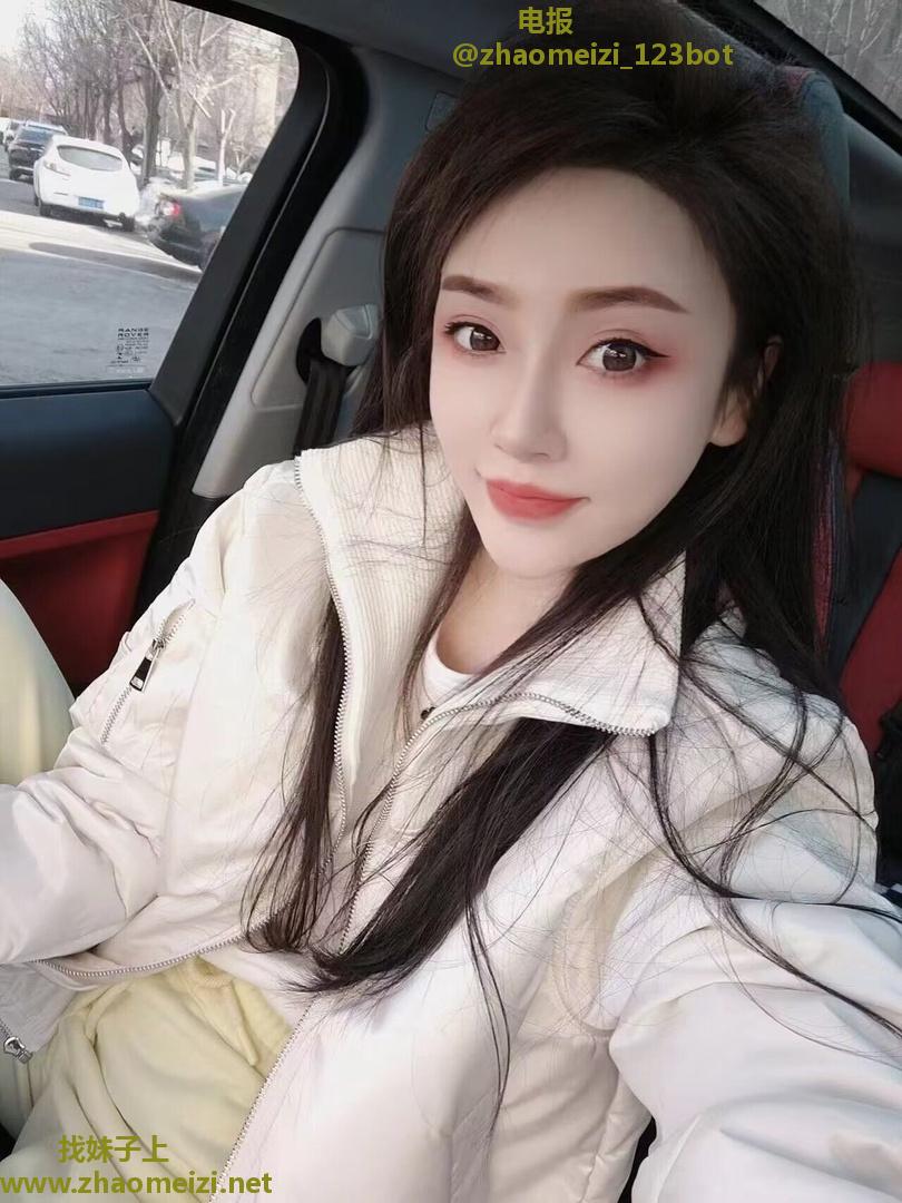 个人气质小姐姐