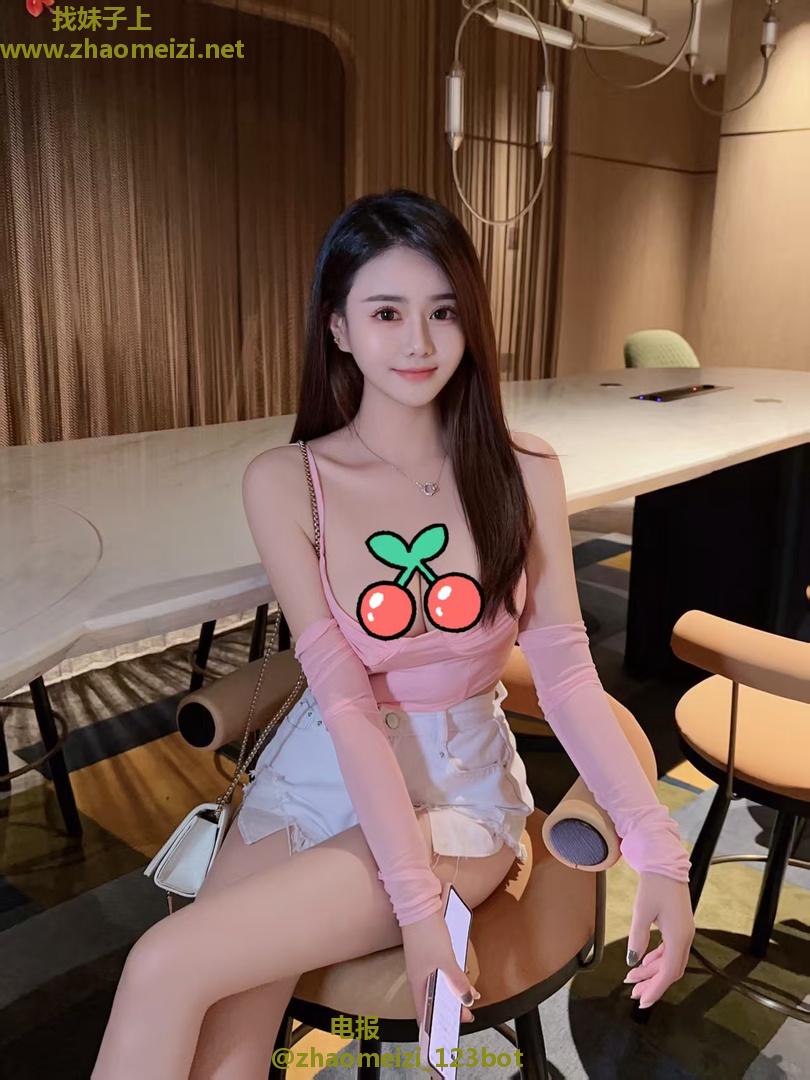 偷偷出来兼职的柠檬姐姐