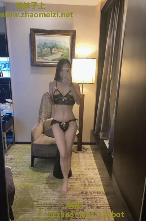 前凸后翘波大热情姐姐